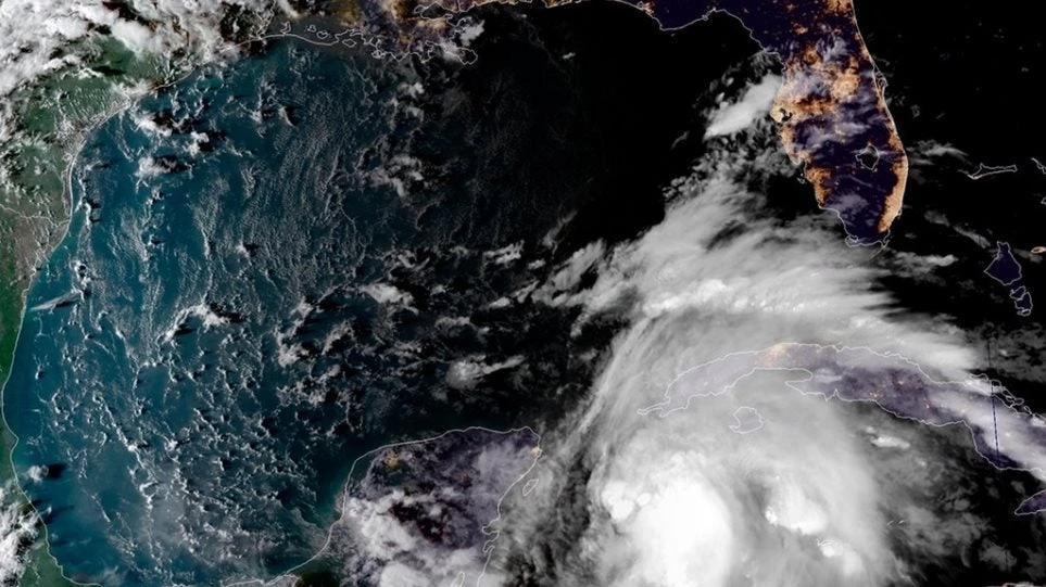 ΗΠΑ: Ο κυκλώνας Michael απειλεί με ανέμους 180 χλμ τις ακτές της Φλόριντα